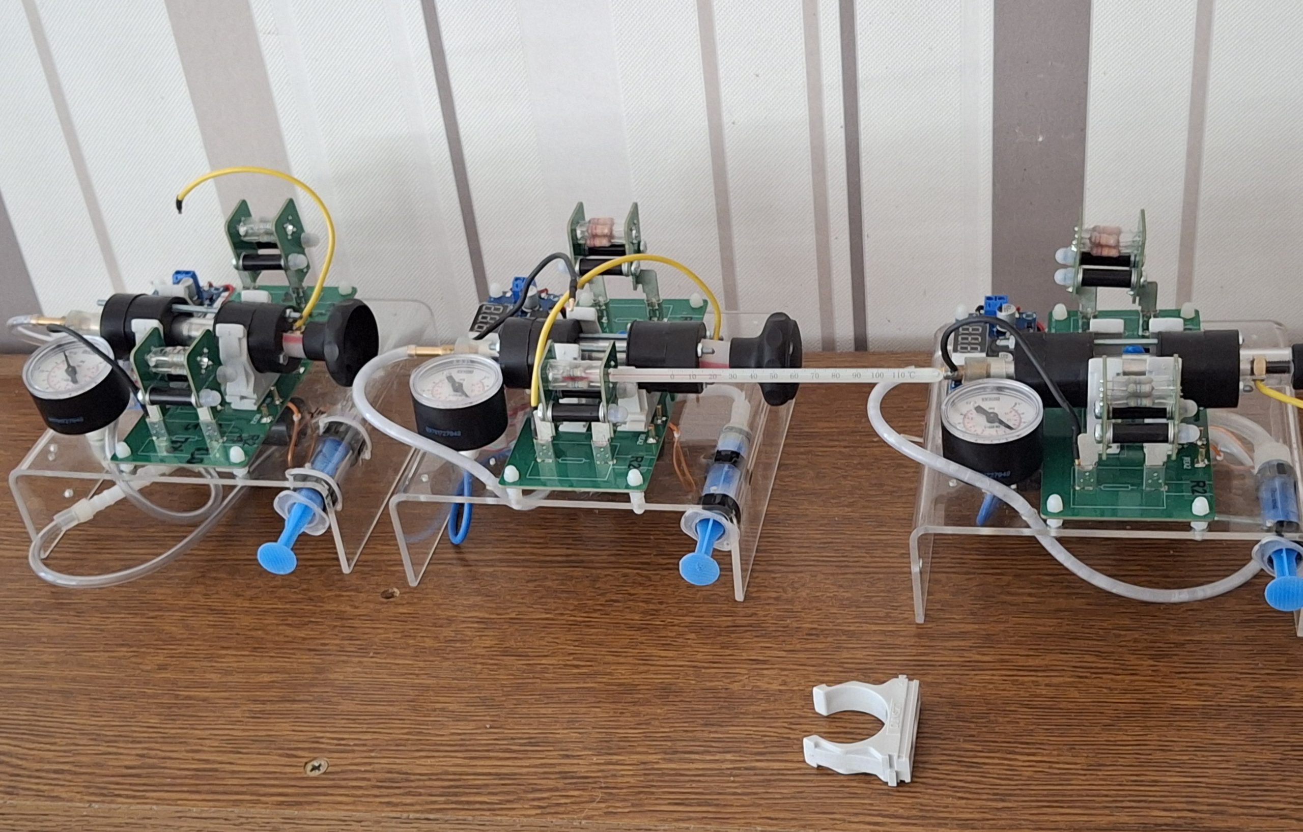 Teaching reactor device